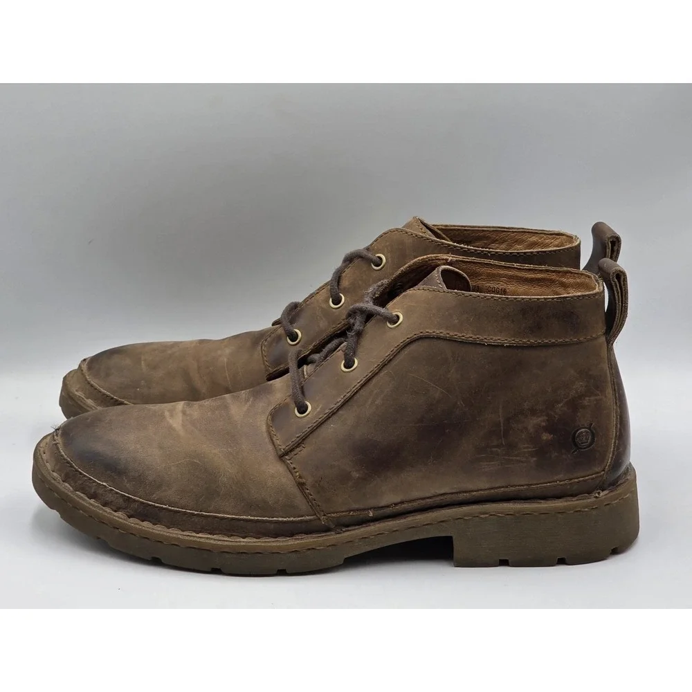 Born H44523 Men's Distressed Brown Leather Chukka Ankle Boots Size 9M Casual